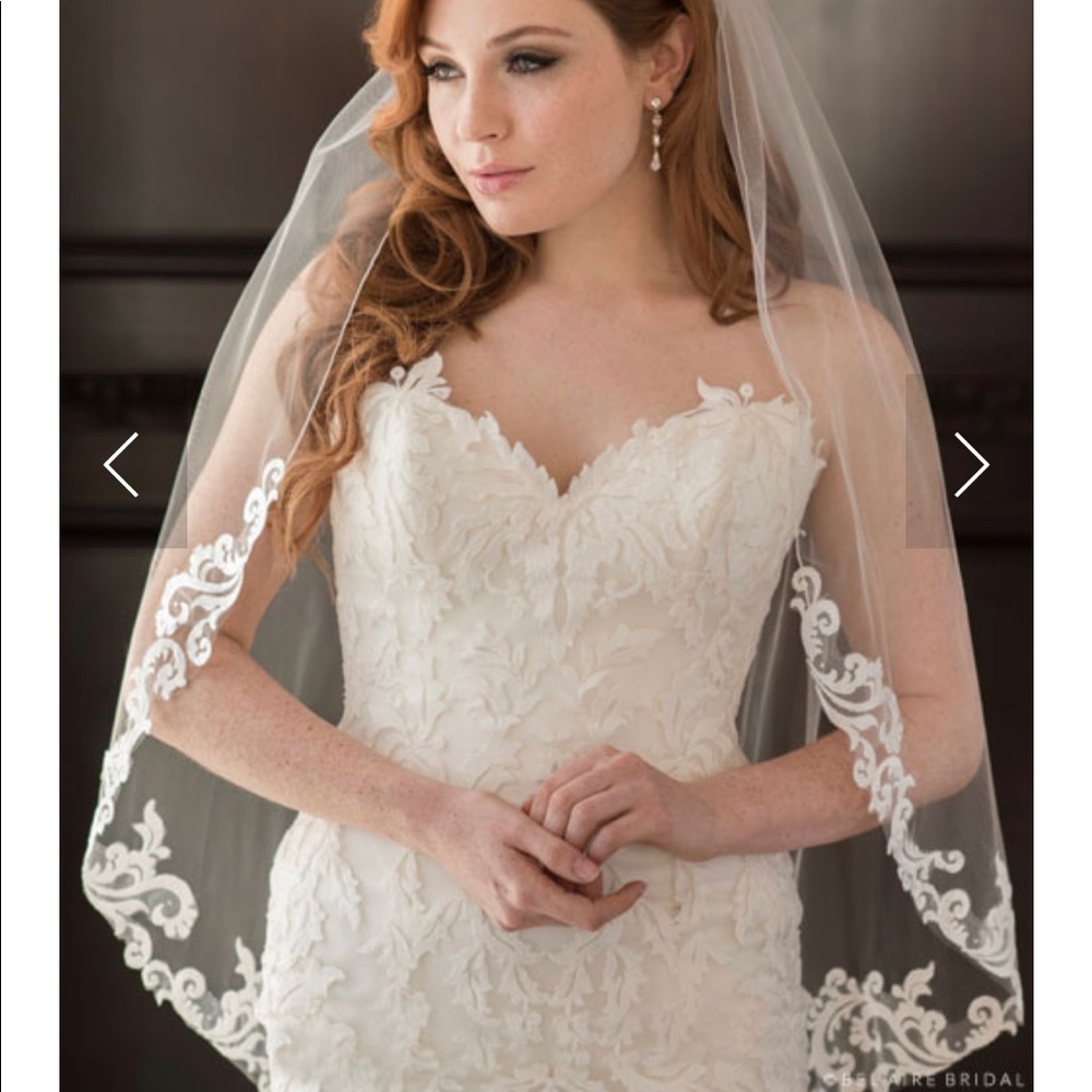 Bel Aire Bridal Lace White Veil